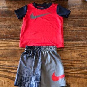 Nike Boys 2 Piece Set